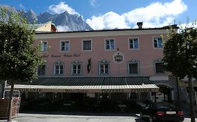Weisses Roessl Werfen